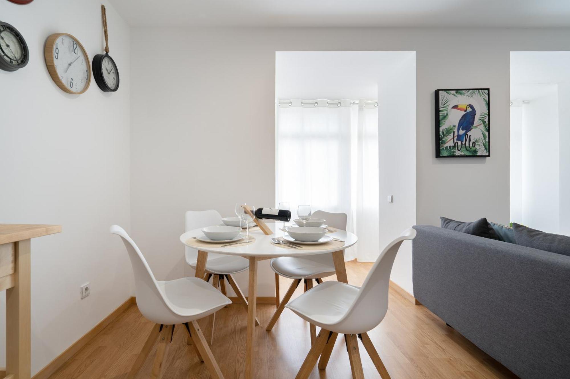 Host Wise - Colorful Fresh Flats - Batalha Appartement Porto Buitenkant foto