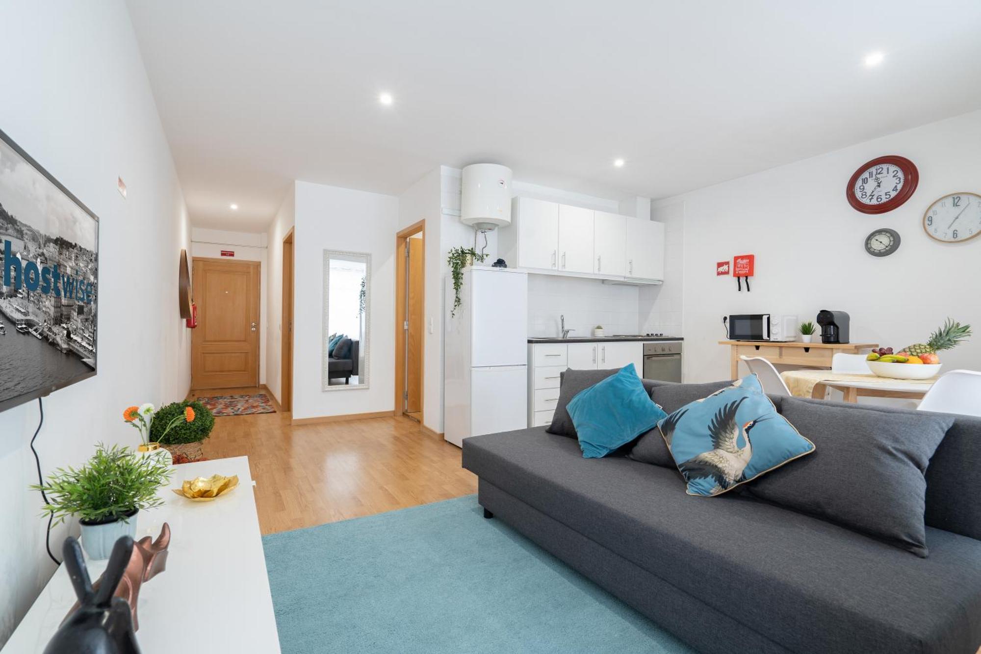 Host Wise - Colorful Fresh Flats - Batalha Appartement Porto Buitenkant foto