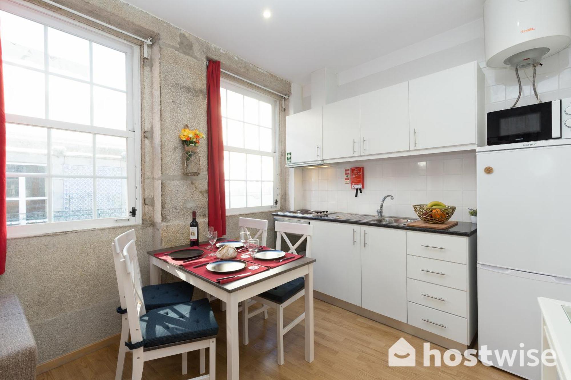 Host Wise - Colorful Fresh Flats - Batalha Appartement Porto Buitenkant foto