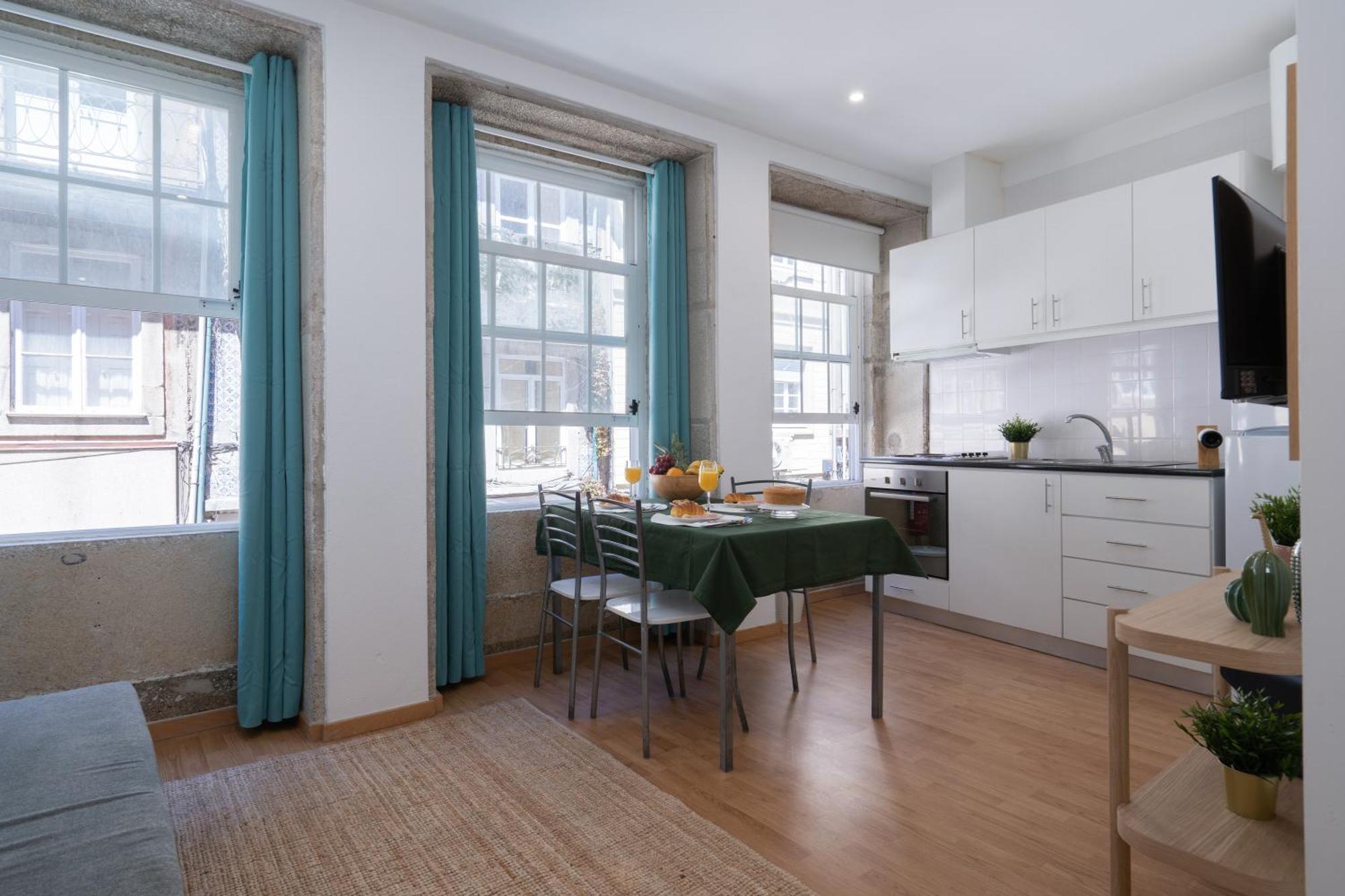 Host Wise - Colorful Fresh Flats - Batalha Appartement Porto Kamer foto
